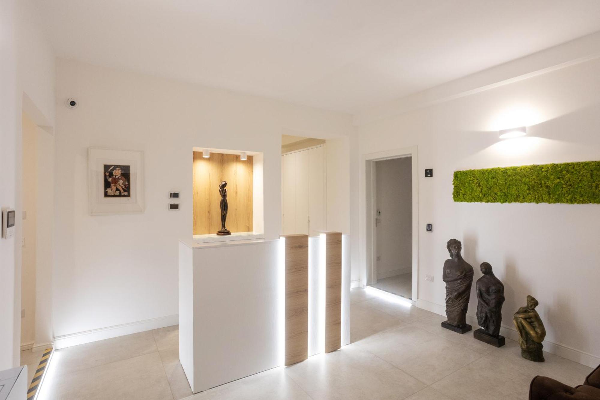 Lo Studio Di Viale Lo Re Camere & Caffe' เลชเช ภายนอก รูปภาพ